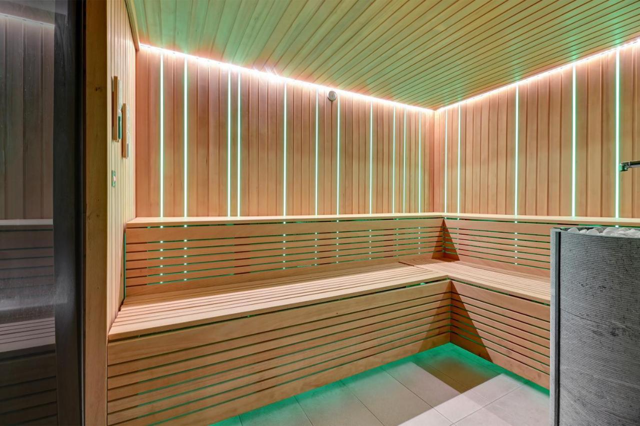 Deo Plaza Basen & Sauna By Grand Apartments Gdansk Bagian luar foto